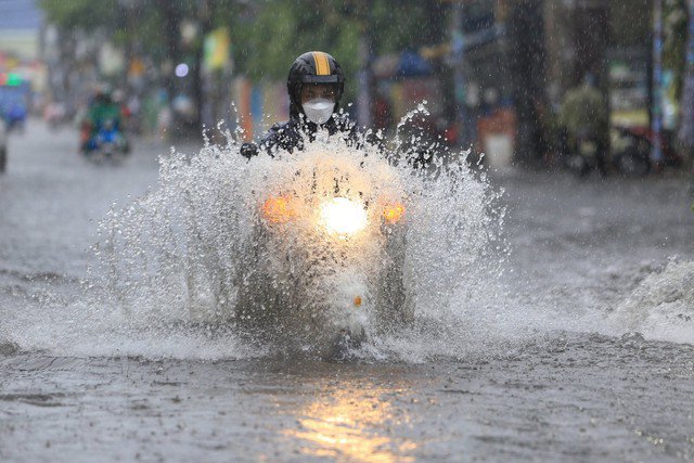 Nhiều khu vực sẽ mưa rất lớn vào đêm nay.